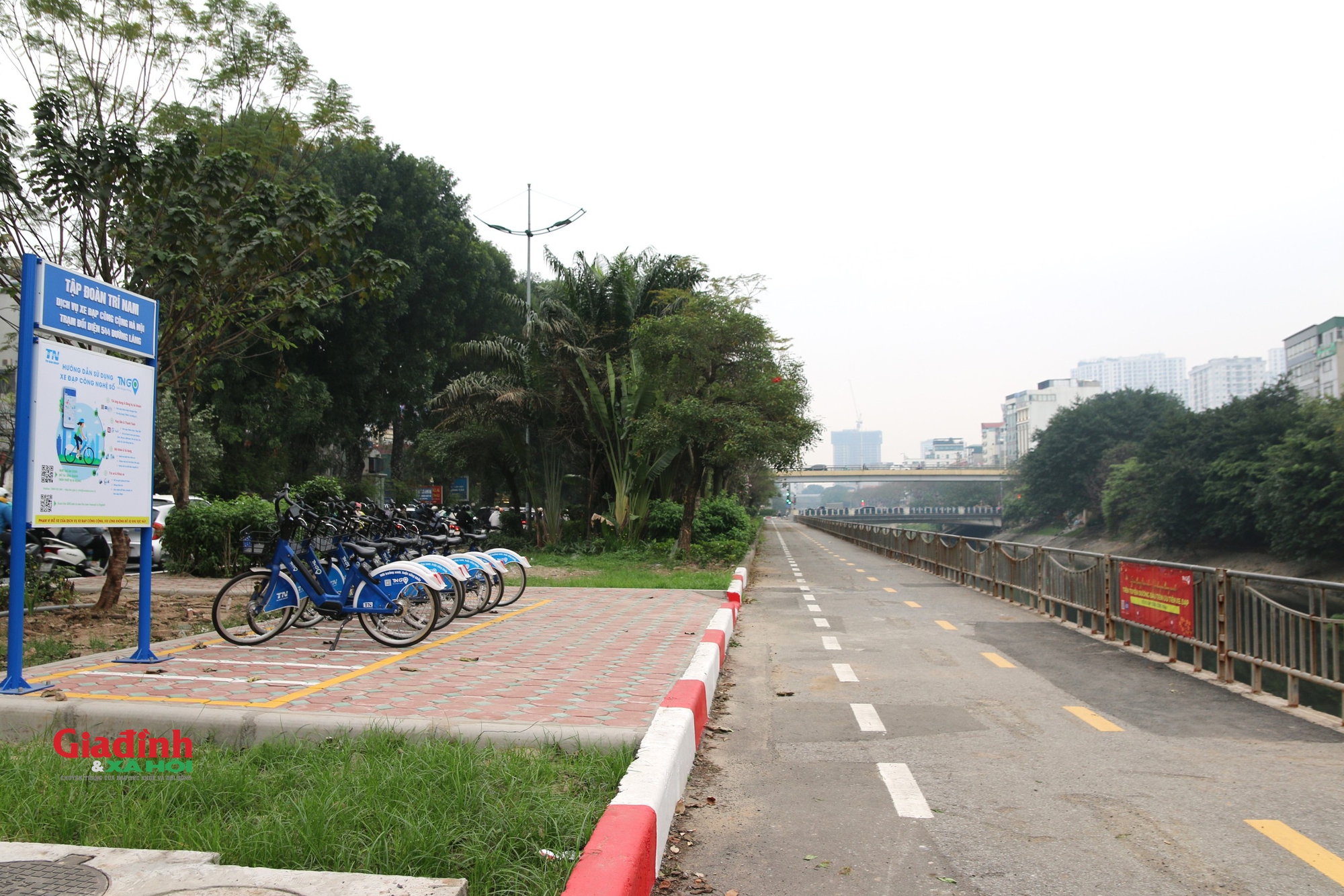 Hiện trạng tuyến đường dành riêng cho xe đạp ở Hà Nội ra sao sau hơn một tháng thí điểm- Ảnh 8.