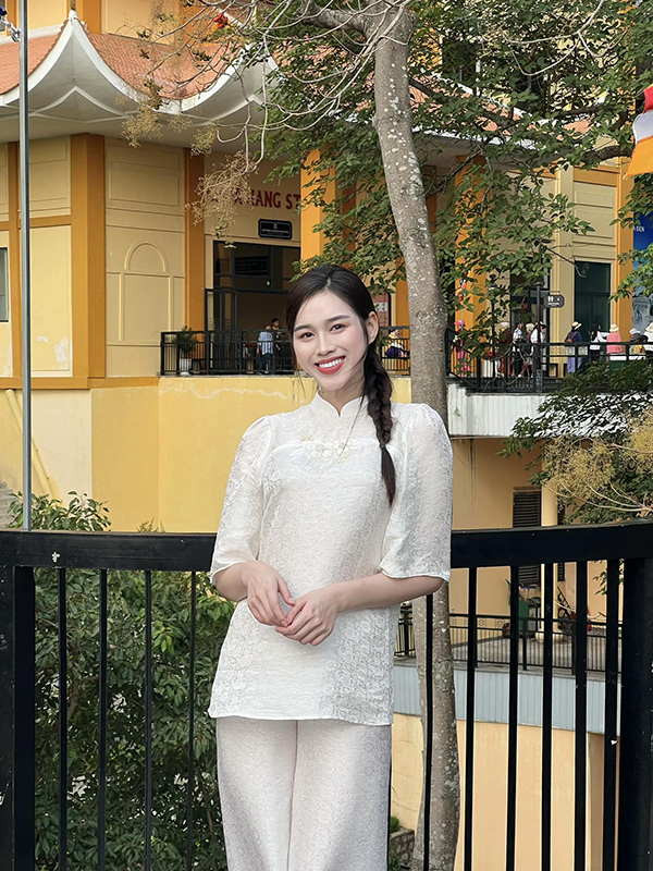 Hoa hậu Việt Nam vừa bị đồn hẹn hò thiếu gia Quảng Bình lộ bí quyết giữ dáng ai cũng nên tham khảo - Ảnh 2.