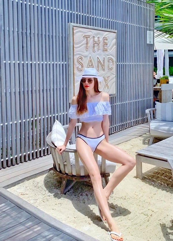 Bikini đón hè của sao Việt: Học Hồ Ngọc Hà chọn phụ kiện để chụp hình thêm cuốn hút - Ảnh 6.