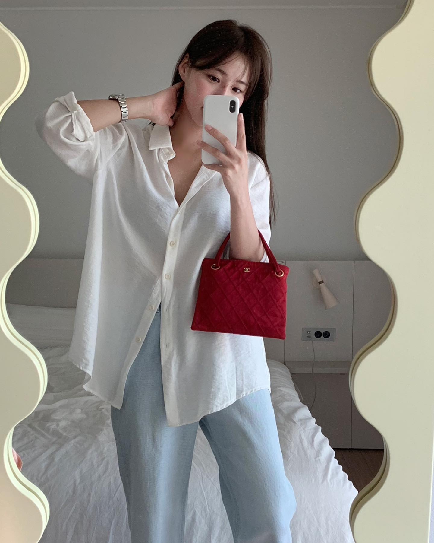 Nàng fashion blogger Hàn Quốc gợi ý 10 cách mặc áo trắng sành điệu suốt mùa hè- Ảnh 2.