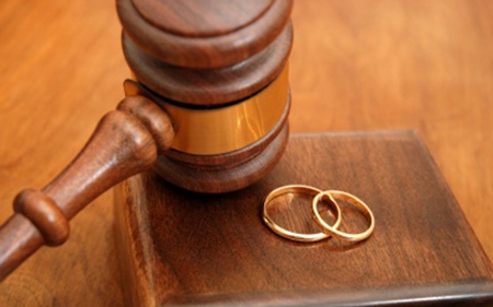 Gần 30 năm đằng đẵng xin ly hôn vợ vì hôn nhân "tồi tệ đến mức không thế hàn gắn"