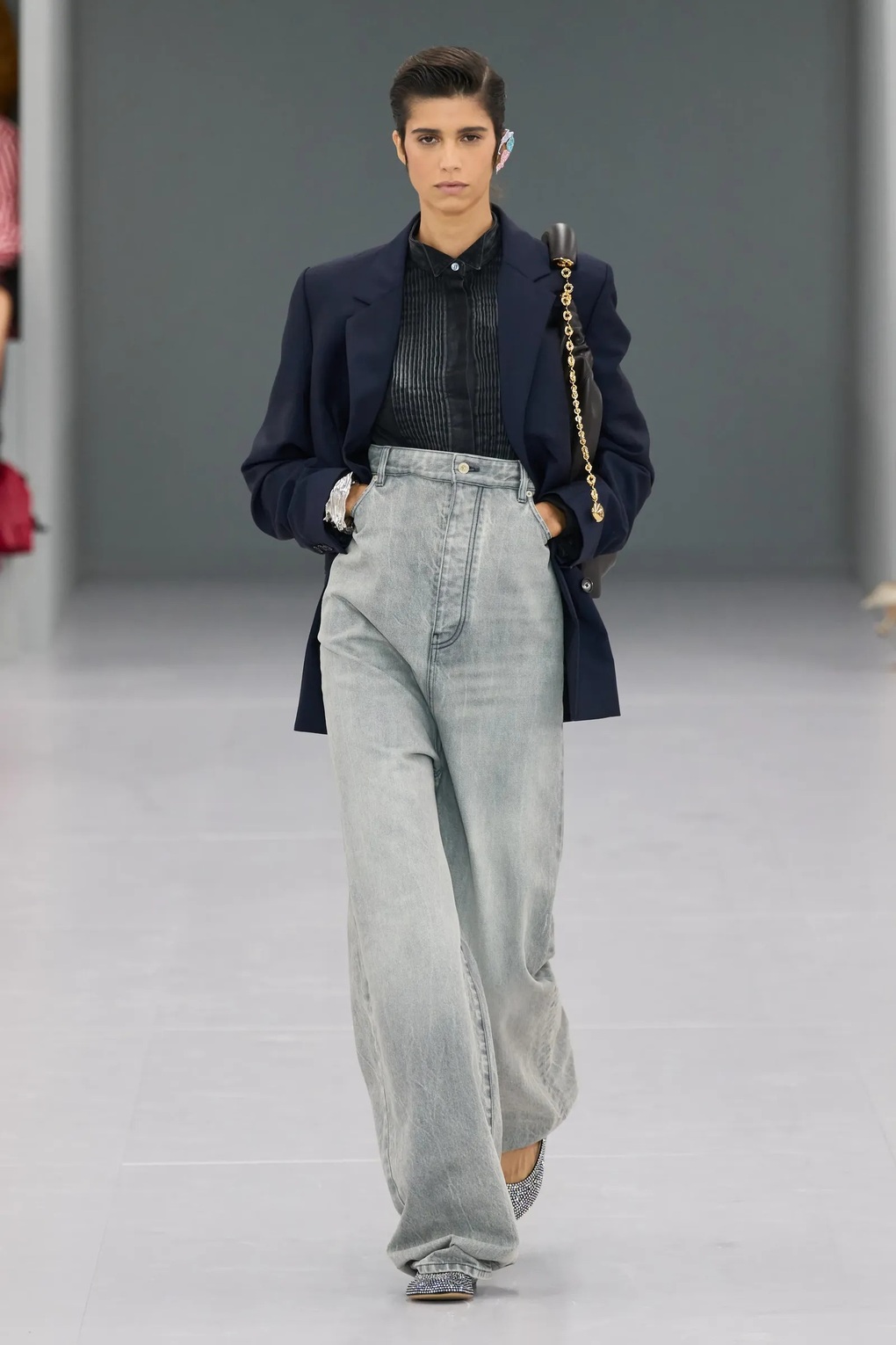 8 kiểu quần jeans sành điệu giúp phái đẹp &quot;nâng cấp&quot; gu thời trang - Ảnh 8.