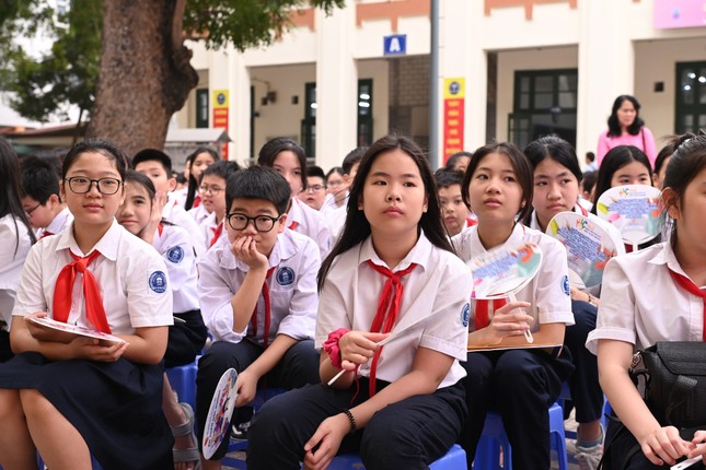 Năm học 2024-2025: Hà Nội có tới 160.000 học sinh vào lớp 6 - Ảnh 1.