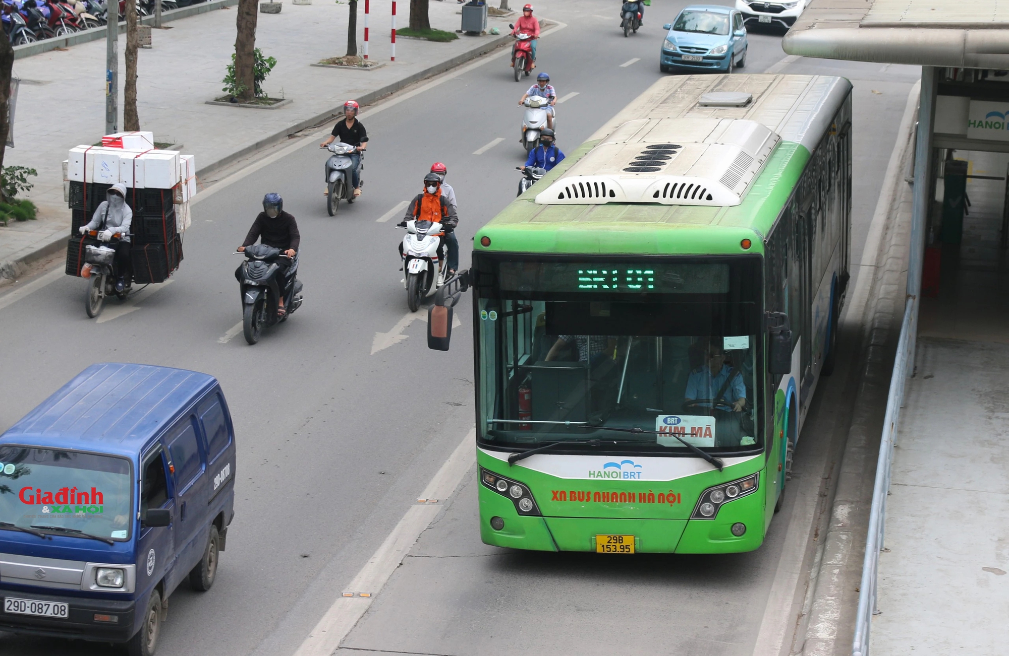 Hà Nội: Tuyến buýt nhanh BRT hoạt động ra sao trước ngày bị "khai tử"- Ảnh 1.