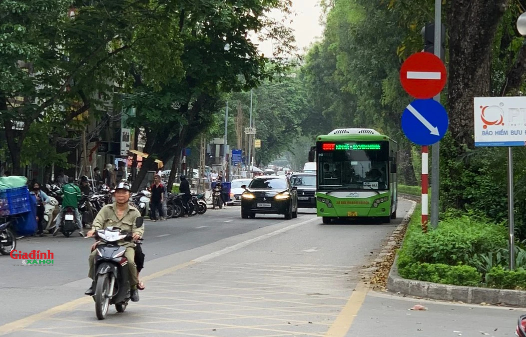 Hà Nội: Tuyến buýt nhanh BRT hoạt động ra sao trước ngày bị "khai tử"- Ảnh 9.