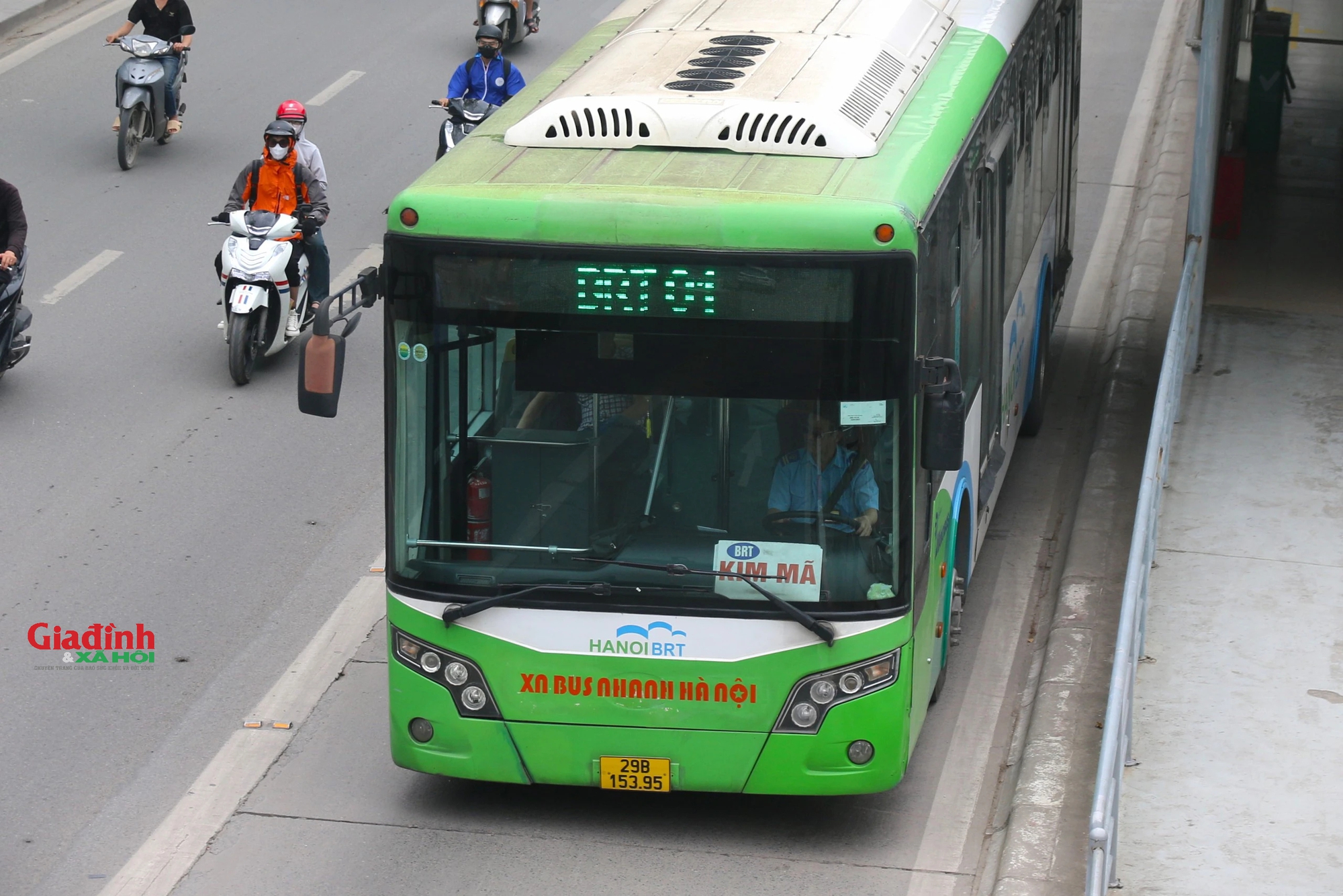 Hà Nội: Tuyến buýt nhanh BRT hoạt động ra sao trước ngày bị "khai tử"- Ảnh 16.
