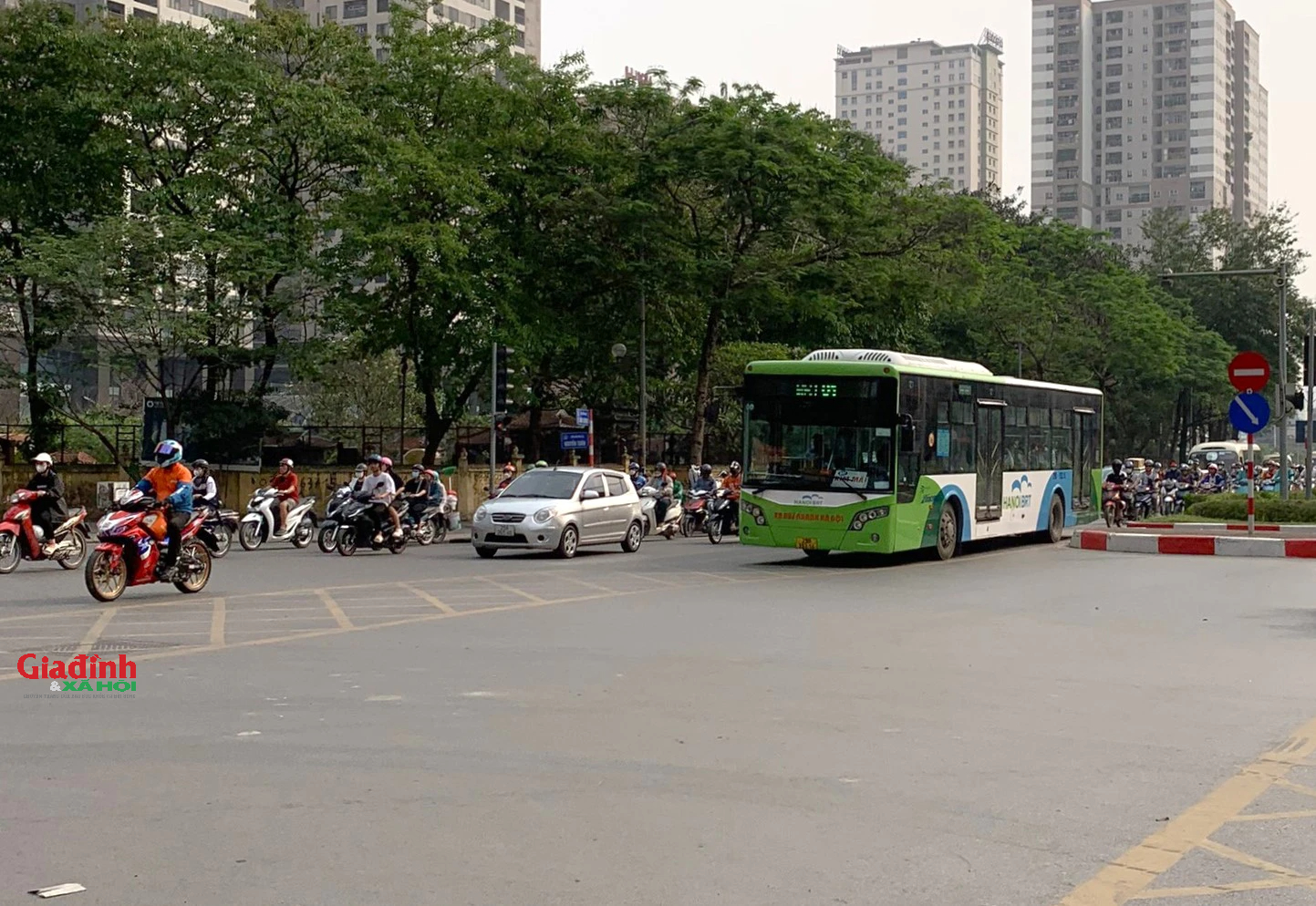 Hà Nội: Tuyến buýt nhanh BRT hoạt động ra sao trước ngày bị "khai tử"- Ảnh 4.