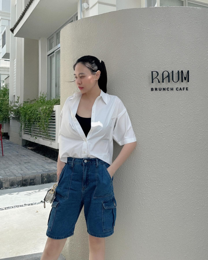 Phong cách của Đàm Thu Trang ngày càng trẻ trung nhờ 3 món thời trang - Ảnh 3.