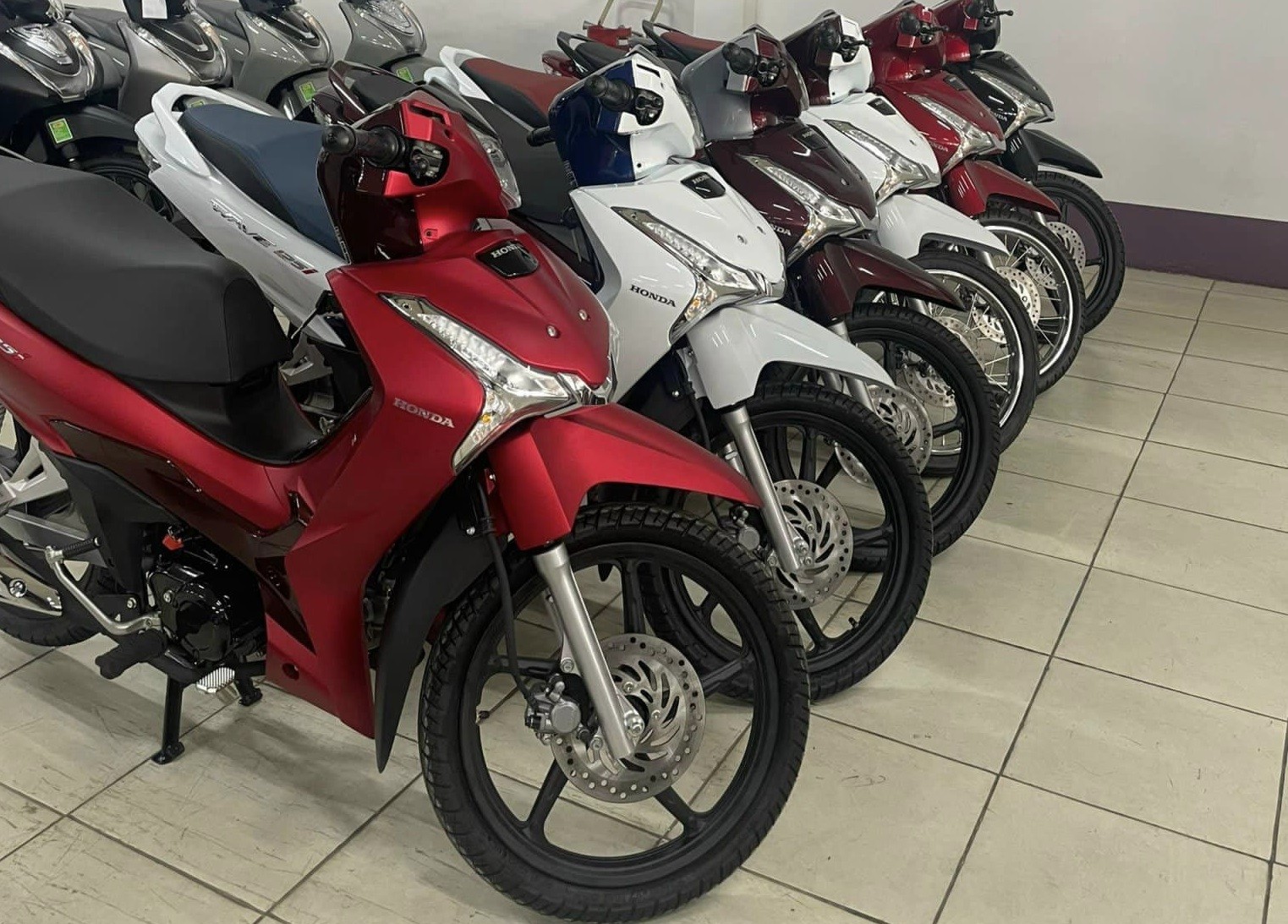 Xe số siêu xịn 125cc của Honda về Việt Nam có giá bao nhiêu khiến dân tình quên luôn Future?- Ảnh 2.