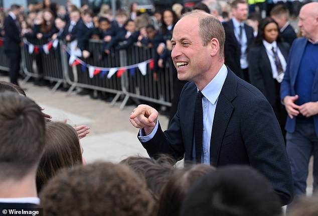 Thân vương William bất ngờ ghé thăm một trường học sau bức thư của cậu bé học sinh 12 tuổi- Ảnh 3.