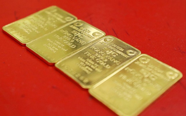Giá vàng hôm nay 26/4: Vàng SJC, vàng nhẫn Bảo Tín Minh Châu, PNJ, Doji "bật đà" lên giá