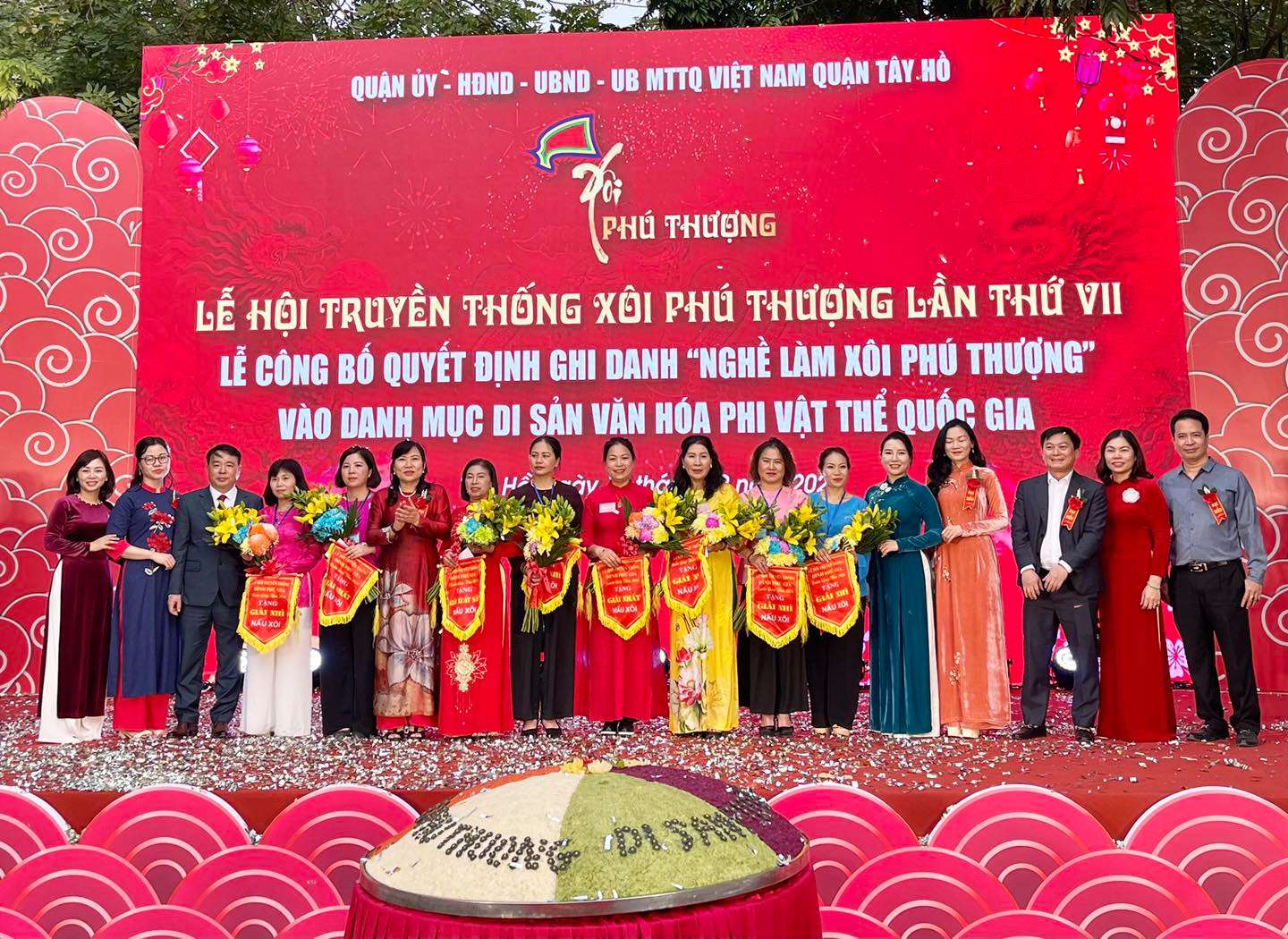 Đặc sản Hà Nội xôi Phú Thượng - tinh hoa một làng nghề, ngon miễn chê- Ảnh 4.