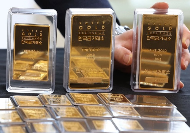 Giá vàng hôm nay 27/4: Vàng SJC vượt 85 triệu, vàng nhẫn Bảo Tín Minh Châu, PNJ, Doji đua nhau tăng giá - Ảnh 4.
