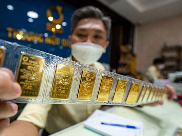 Giá vàng hôm nay 3/4: SJC tăng sốc, vàng nhẫn Bảo Tín Minh Châu, PNJ hướng kỷ lục mới - Ảnh 2.