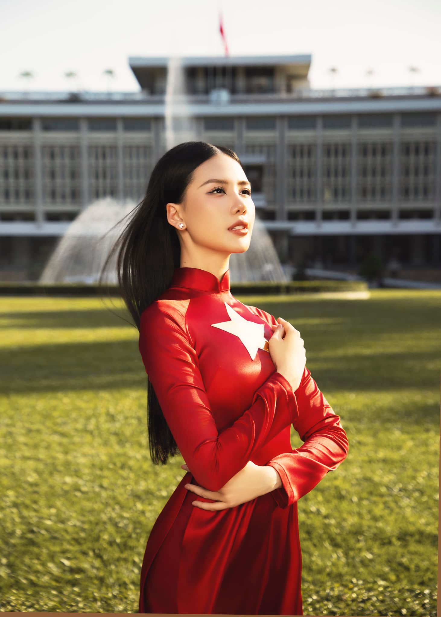 Hoa hậu Tiểu Vy, Bùi Quỳnh Hoa đồng loạt check-in địa điểm đặc biệt kỷ niệm 30/4- Ảnh 9.