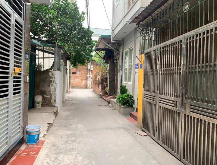 Choáng váng nhiều nhà trong ngõ ở Hà Nội hét giá trên trời, cao hơn nhà mặt phố - Ảnh 2.