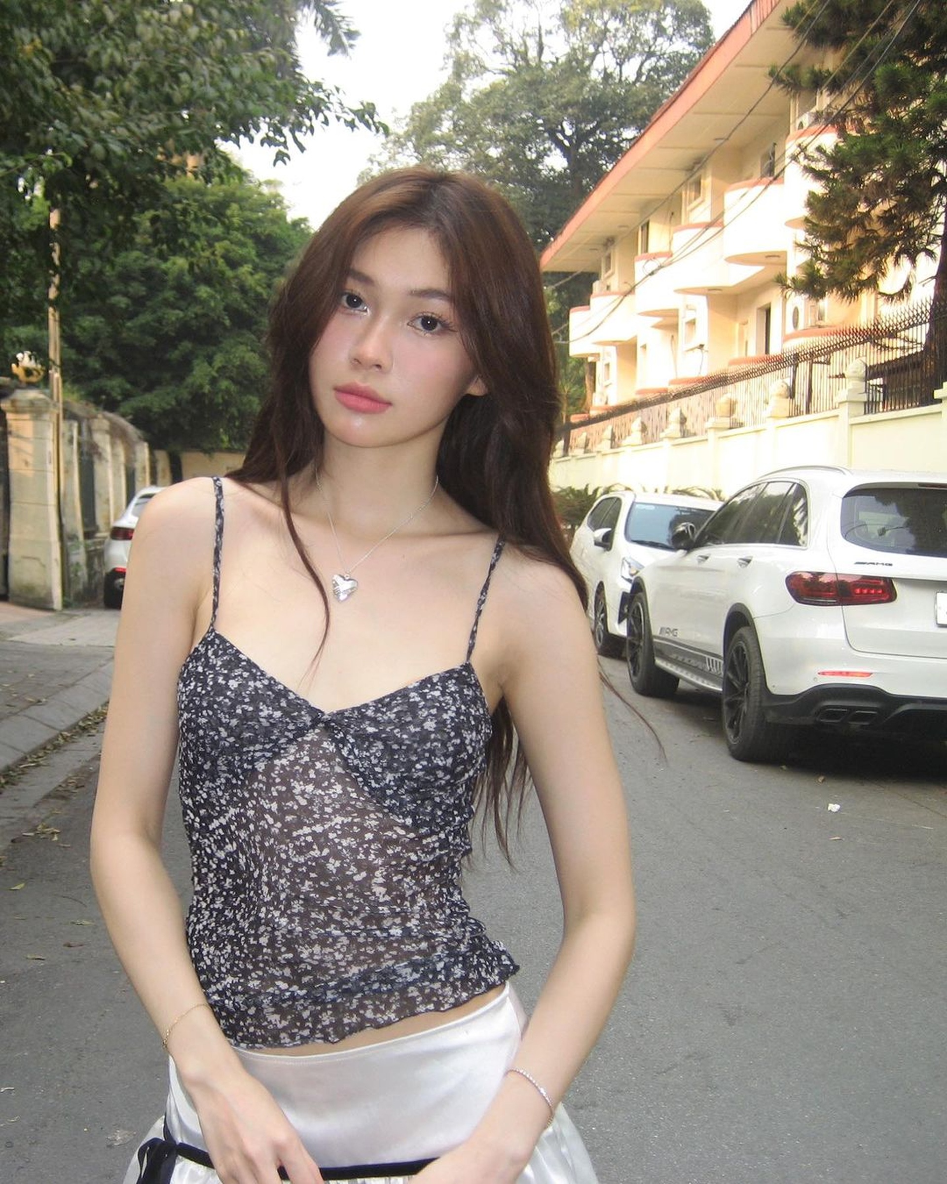 3 hot girl Việt nổi tiếng ăn mặc đẹp trong giới trẻ hiện nay - Ảnh 5.