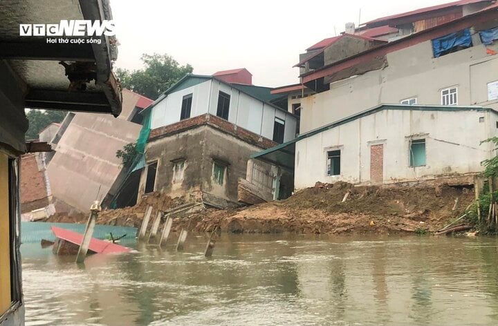 Bắc Ninh: Sáu nhà dân bị sạt lở xuống sông Cầu trong đêm - Ảnh 2.