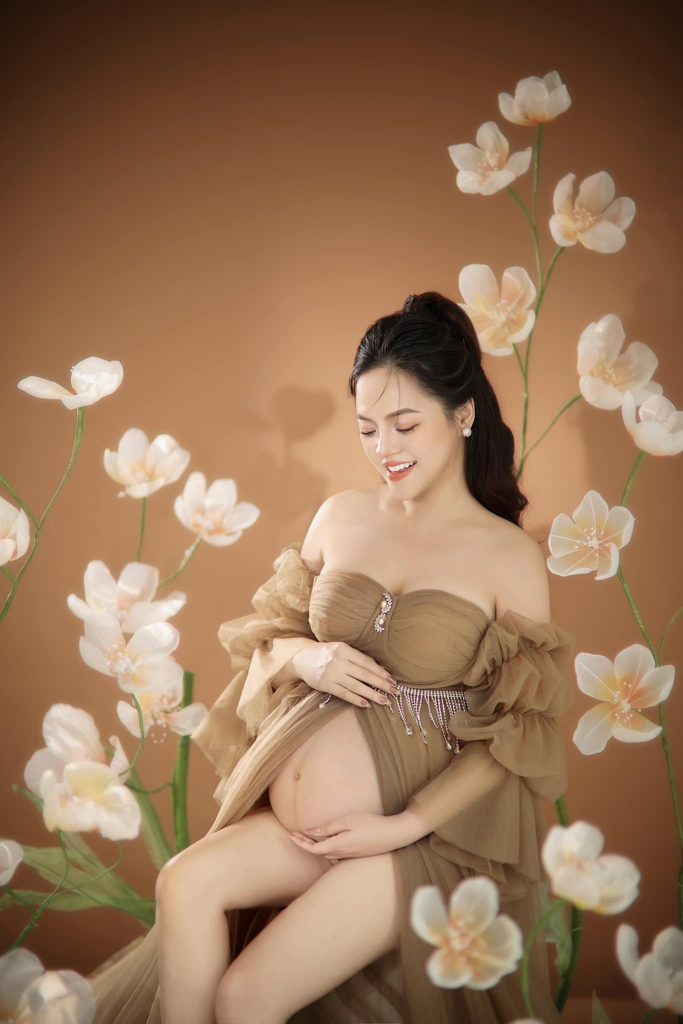 Nữ diễn viên Việt tuyên bố làm mẹ đơn thân lần 2 cận ngày sinh gây tranh cãi: Sao phải nói lời cay nghiệt?- Ảnh 1.