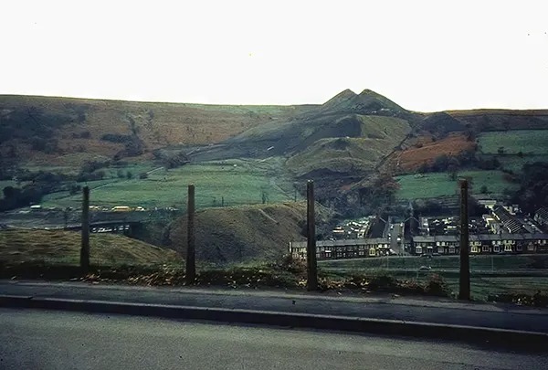 aberfan-disaster-old-photos-08-1712372090807935162493-1712535527823-17125355279441730125858.jpg