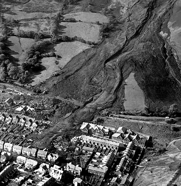 Thảm họa Aberfan qua hình ảnh: Câu chuyện có thật về thảm kịch chấn động xứ Wales năm 1966- Ảnh 5.