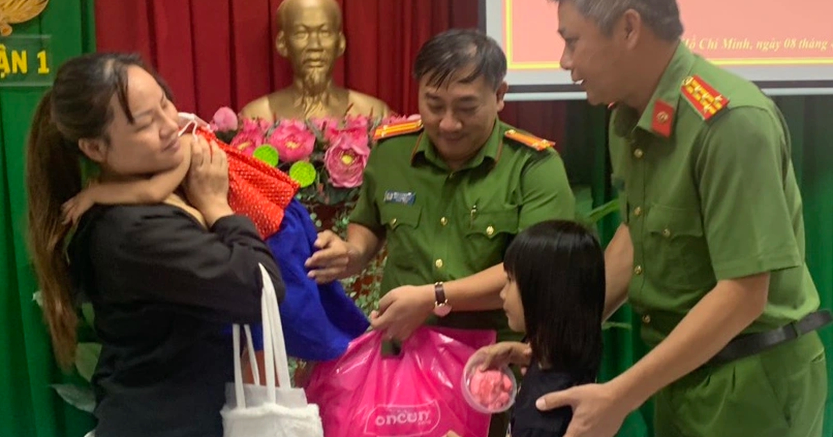 Giải cứu 2 bé gái bị bắt cóc ở phố đi bộ Nguyễn Huệ