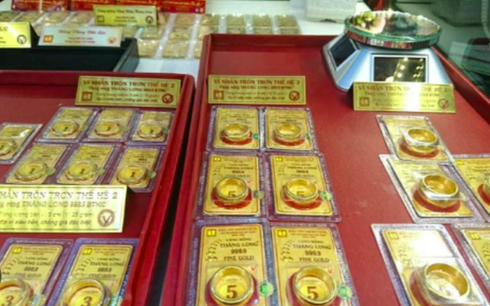 Giá vàng hôm nay 9/4: Vàng nhẫn Bảo Tín Minh Châu, PNJ tăng khủng khiếp, người mua vàng nhẫn lãi siêu lớn