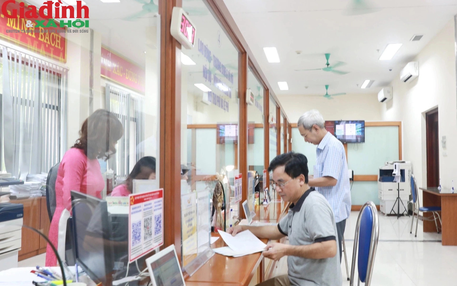 Băn khoăn việc thay đổi thông tin cá nhân, thủ tục hành chính phát sinh sau sáp nhập xã, phường ở Hà Nội