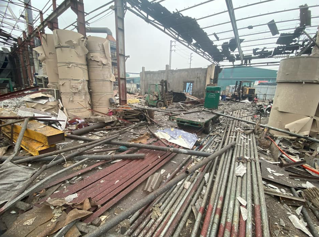 Xác định nguyên nhân ban đầu vụ nổ nhà máy giấy tại Bắc Ninh khiến 3 người thương vong - Ảnh 5.