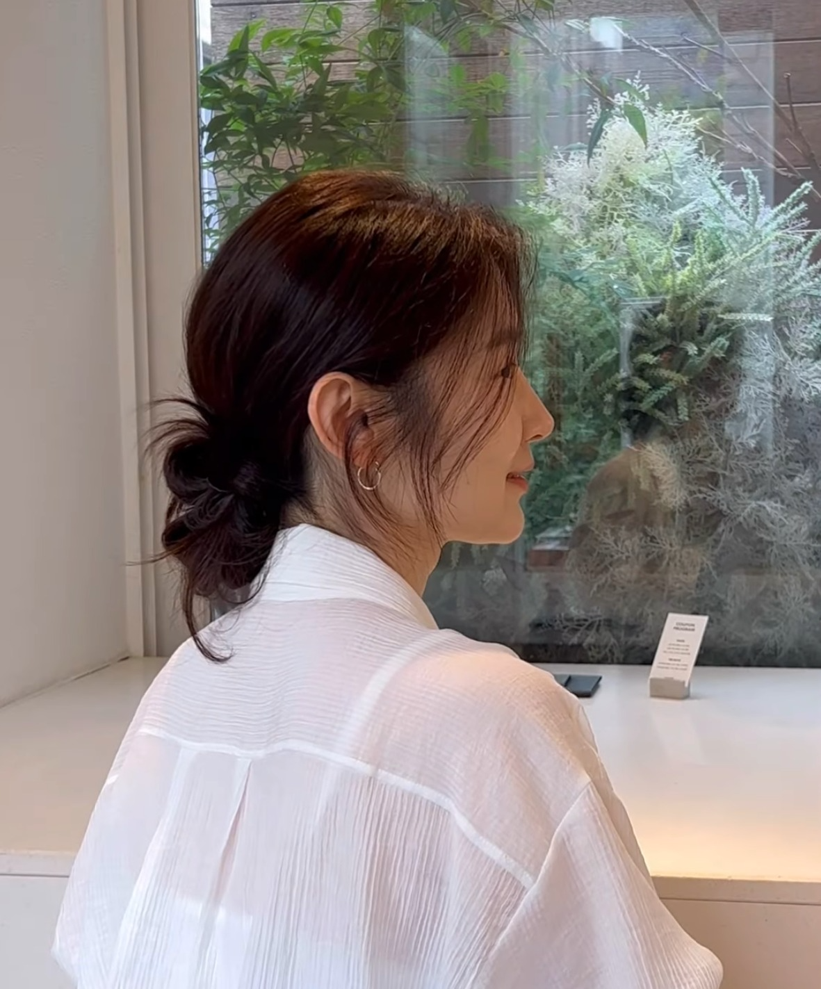 Học búi tóc chuẩn style Hàn Quốc: Tạo góc nghiêng ảo diệu, giúp lên hình siêu xinh- Ảnh 10.