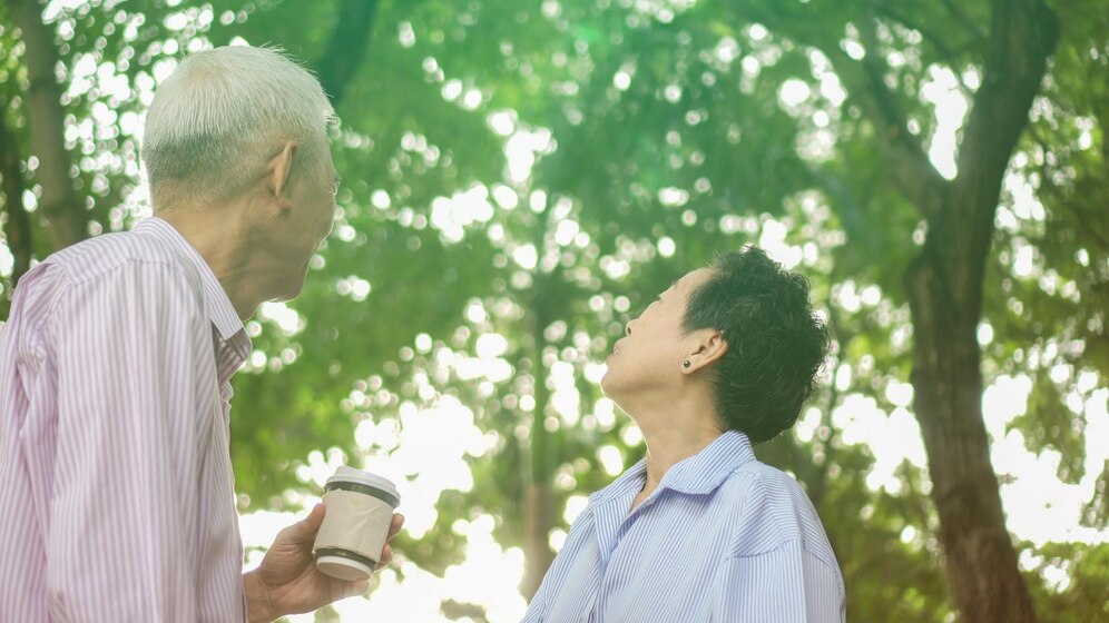 Được vợ chồng con trai đón tiếp lên thành phố, sau khi nghe cháu trai nói chuyện, cụ ông U75 quyết định ra về ngay lập tức- Ảnh 1. Được vợ chồng con trai đón tiếp lên thành phố, sau khi nghe cháu trai nói chuyện, cụ ông U75 quyết định ra về ngay lập tức- Ảnh 1.