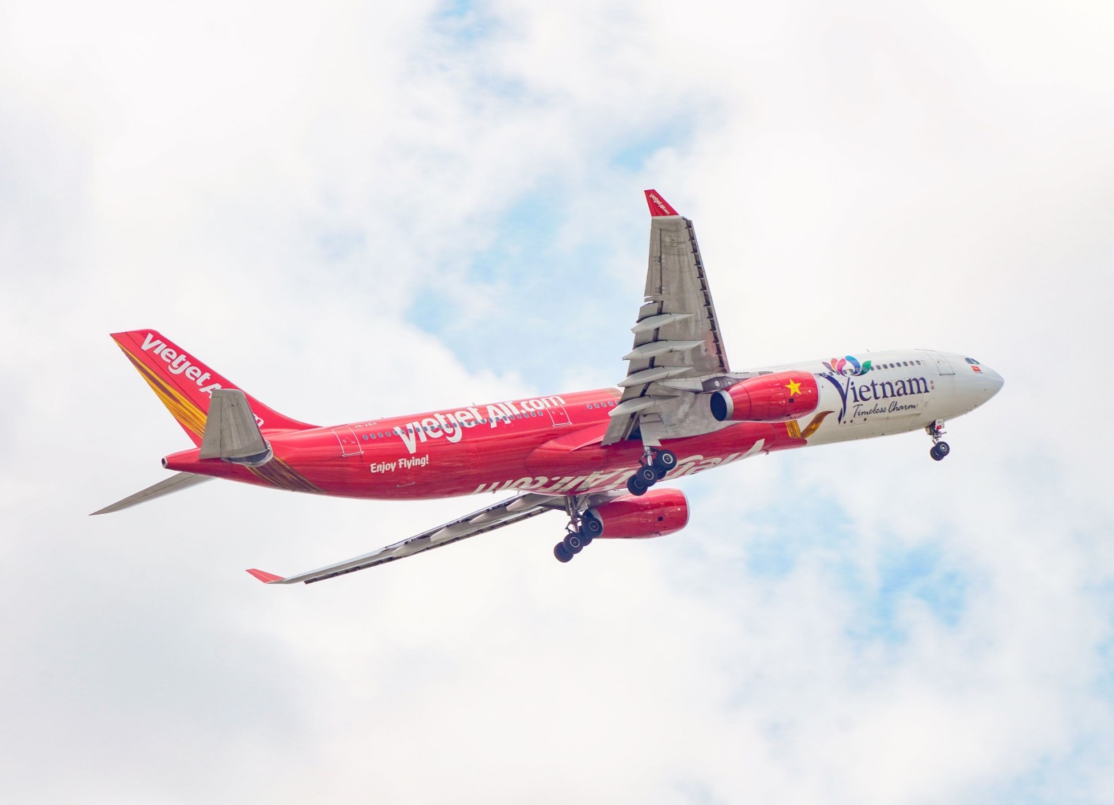 Cùng Vietjet bay khắp thế giới - làm mới chính mình đón hè rực rỡ- Ảnh 1.