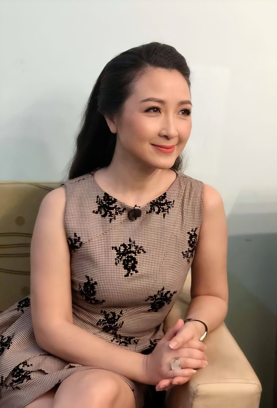 Nữ diễn viên được Huỳnh Anh Tuấn giới thiệu là 'vợ' là ai? - Ảnh 4.