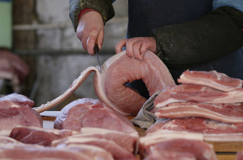 Đi chợ mua thịt lợn chỉ cần nhìn 5 điểm này là biết thịt sạch hay bẩn- Ảnh 2.