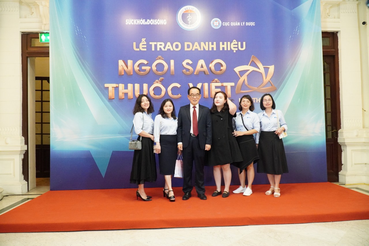 Sôi động trước giờ diễn ra Lễ vinh danh Ngôi sao thuốc Việt lần 2- Ảnh 1.