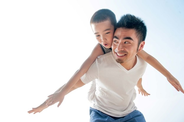8 điều cha mẹ 'đừng làm' khi nuôi dạy con trai- Ảnh 2.