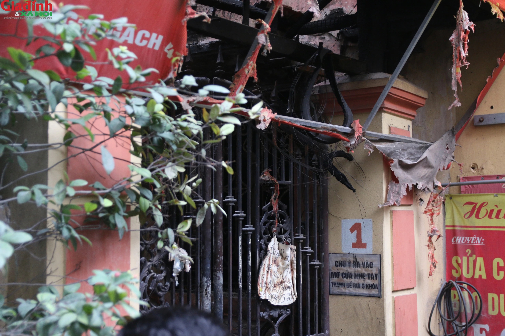 Hiện trường vụ cháy thương tâm khiến 14 người tử vong ở Hà Nội- Ảnh 8.