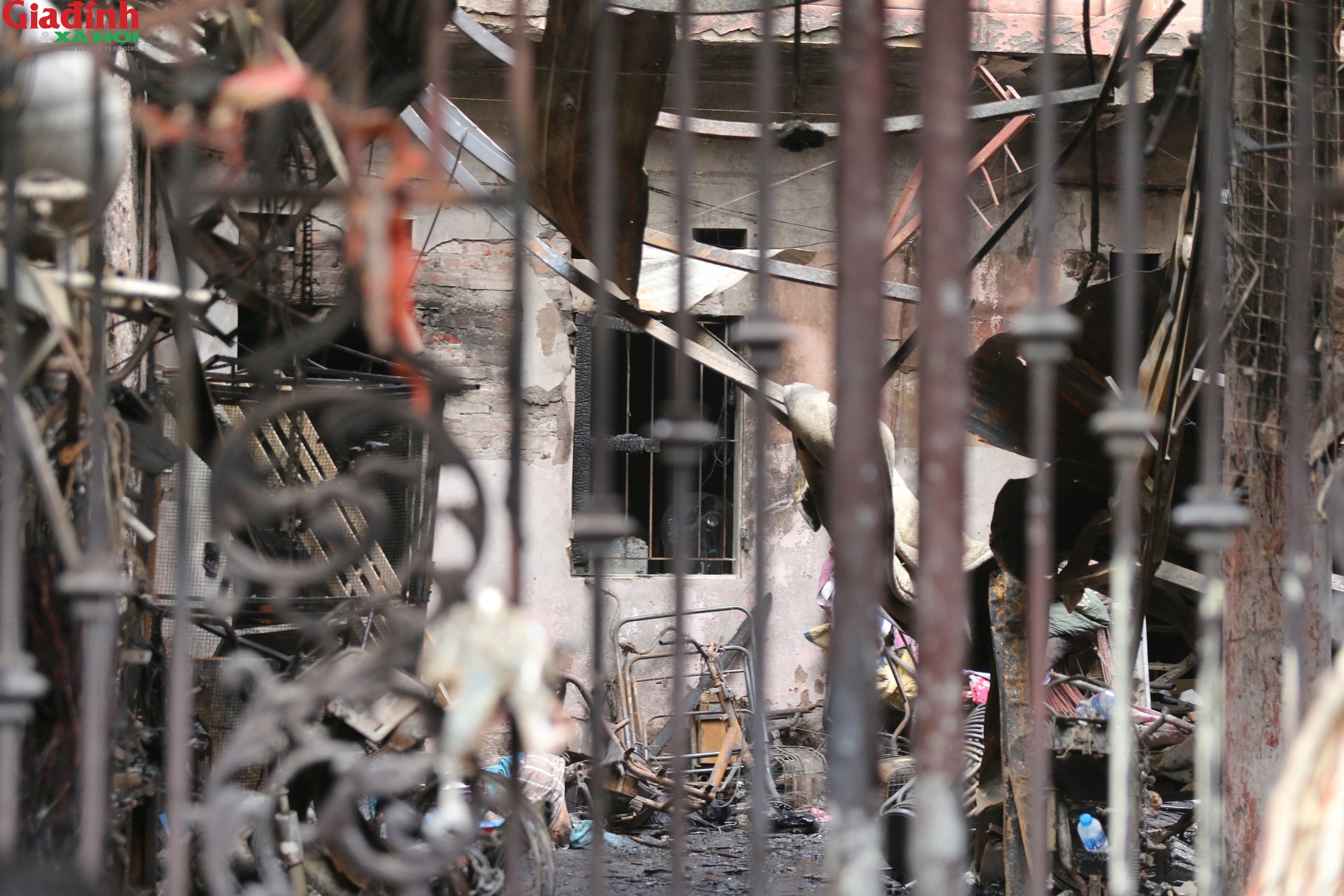 Hiện trường vụ cháy thương tâm khiến 14 người tử vong ở Hà Nội- Ảnh 9.
