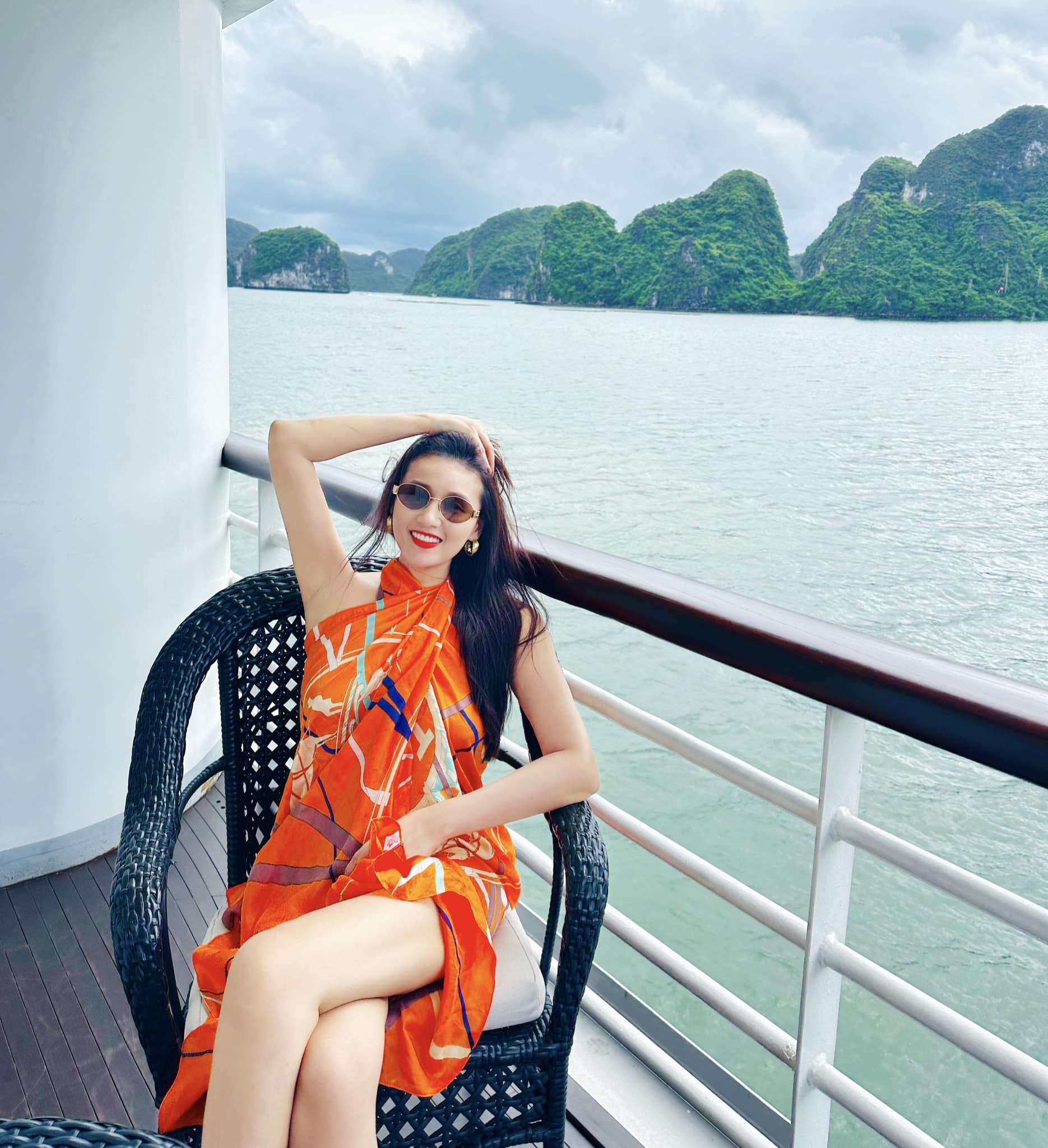 Chọn bikini cut out 'cực cháy' đi biển như nữ diễn viên đại gia Lã Thanh Huyền - Ảnh 11.