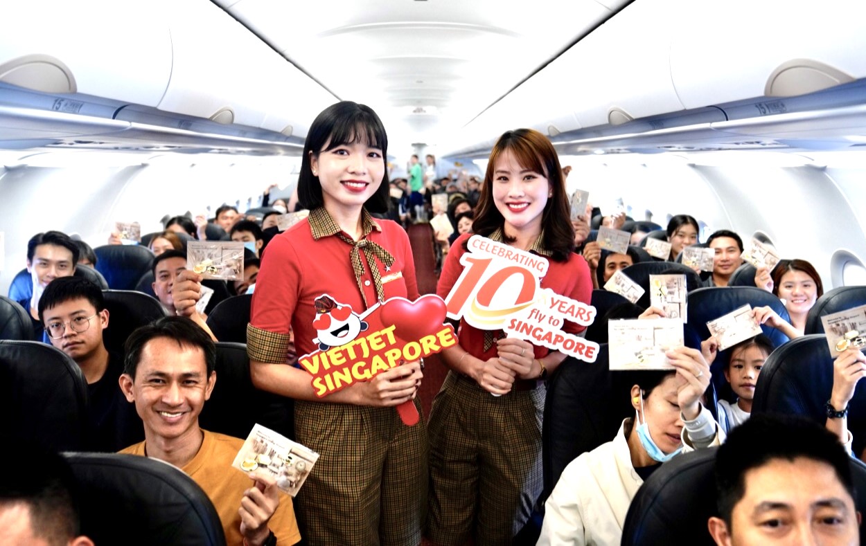 Mừng kỷ niệm "chuyến bay nụ cười" đến Singapore, Vietjet tặng 10.000 vé bay chỉ từ 0 đồng- Ảnh 3.
