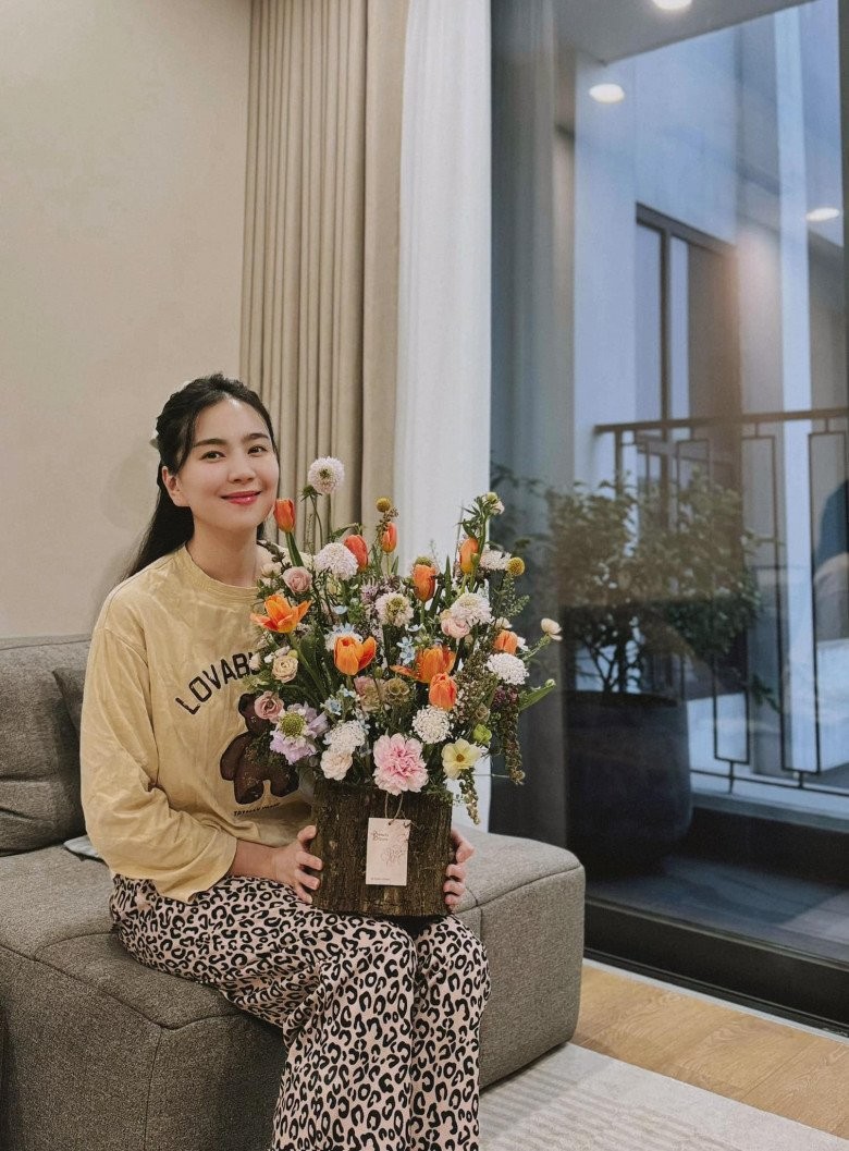 MC Mai Ngọc lần đầu khoe nội thất căn nhà, ngầm thừa nhận quyết mua là hợp lý nếu không giá sẽ tăng- Ảnh 7.