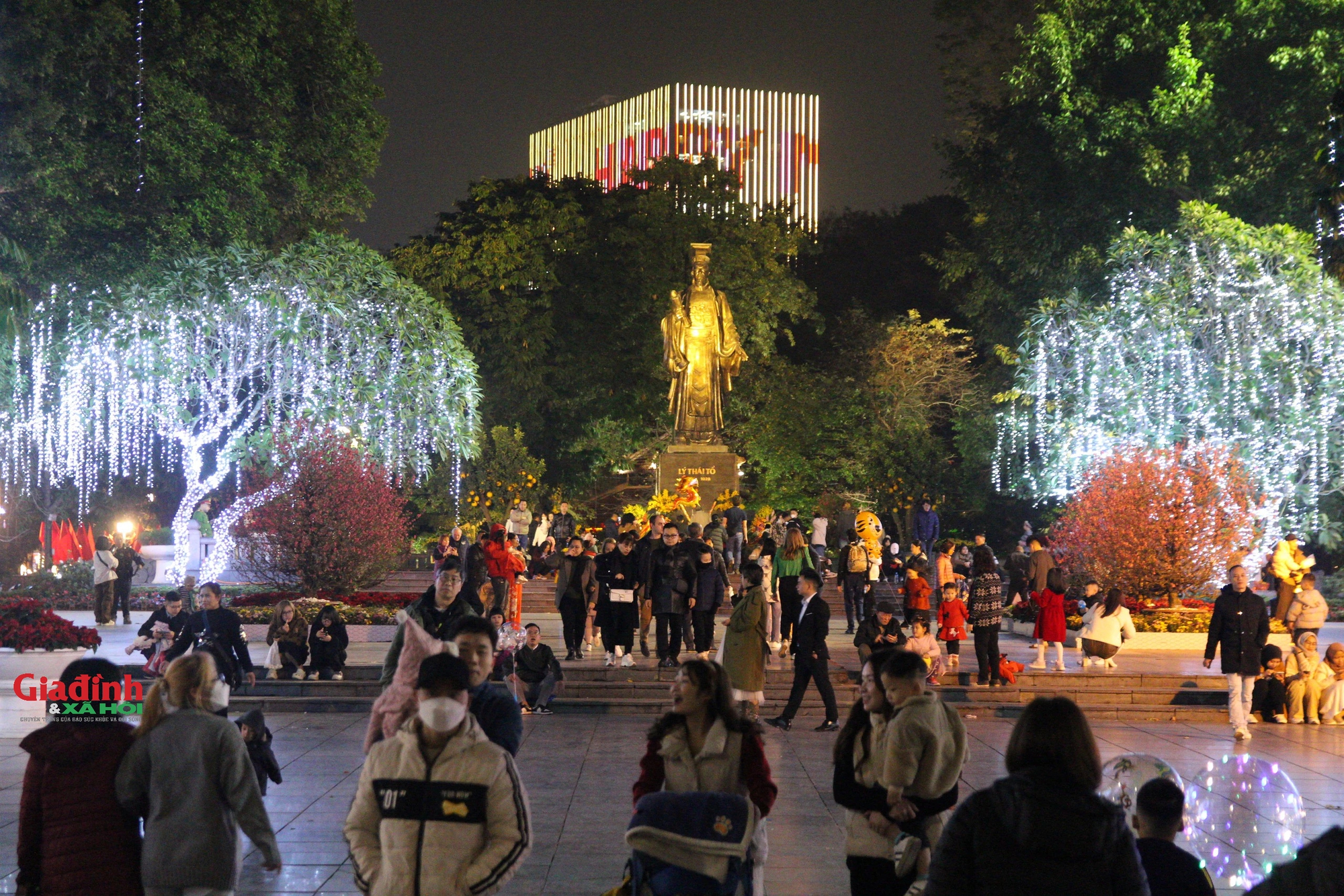 Hà Nội dự kiến cấm hội chợ, thể thao đông người ở phố đi bộ hồ Gươm - Ảnh 2.