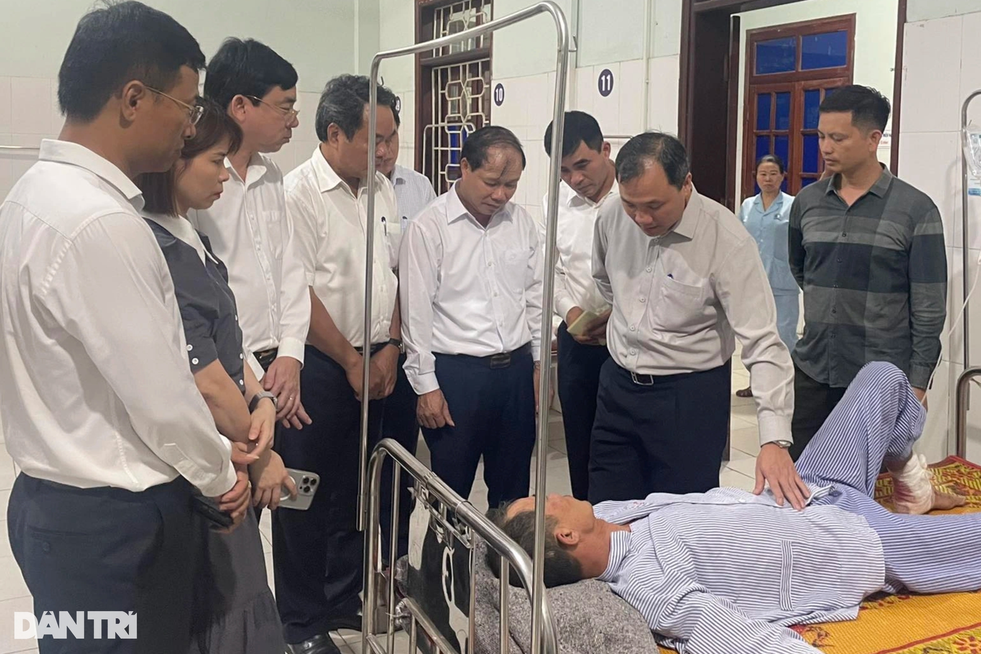 Hiện trường sạt lở ở Hà Tĩnh khiến 3 công nhân tử vong, 4 người bị thương - Ảnh 7.
