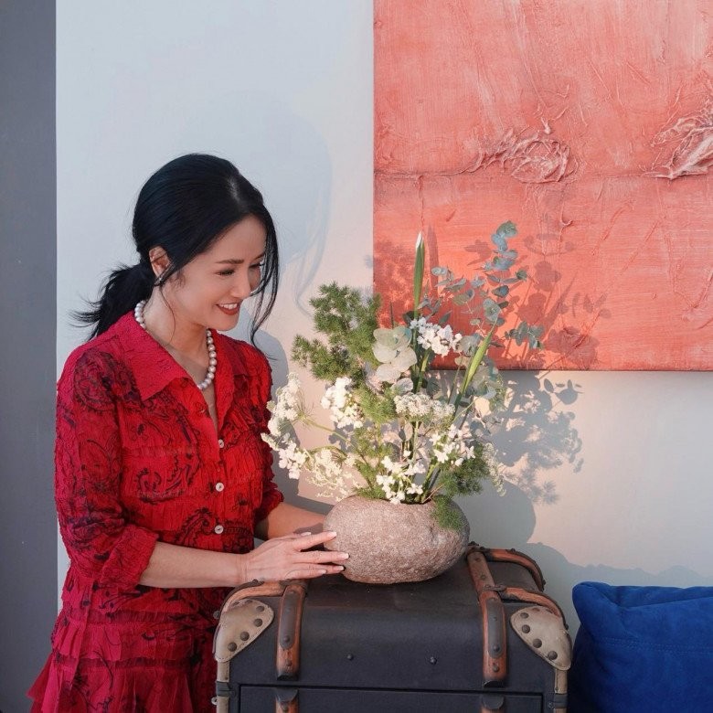 Phong cách cắm hoa độc đáo của Diva Hồng Nhung trong penthouse sang trọng- Ảnh 7.