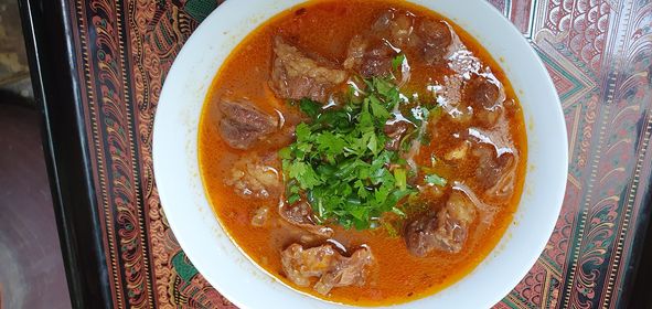 Bí quyết nấu thịt bò sốt vang kiểu Hà Nội xưa ngon miệng, không ngấy, màu đỏ đẹp không phẩm màu- Ảnh 2.