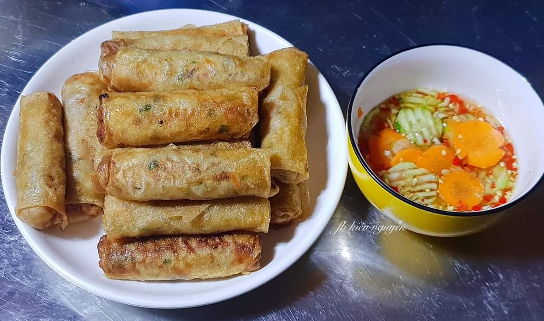 Hóa ra đây là cách làm nem rán giòn khiến cả gia đình phải xới cơm lia lịa - Ảnh 9.