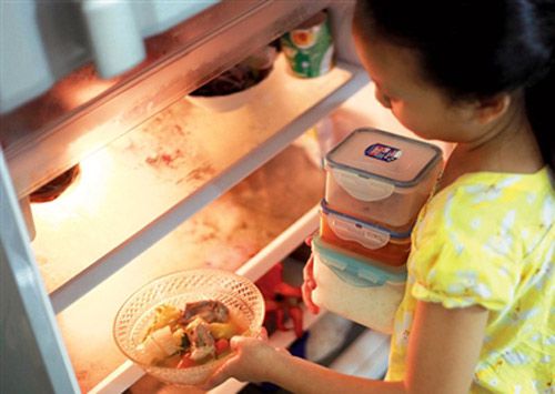 Đồ ăn còn nóng cho vào tủ lạnh có hại không?- Ảnh 6.