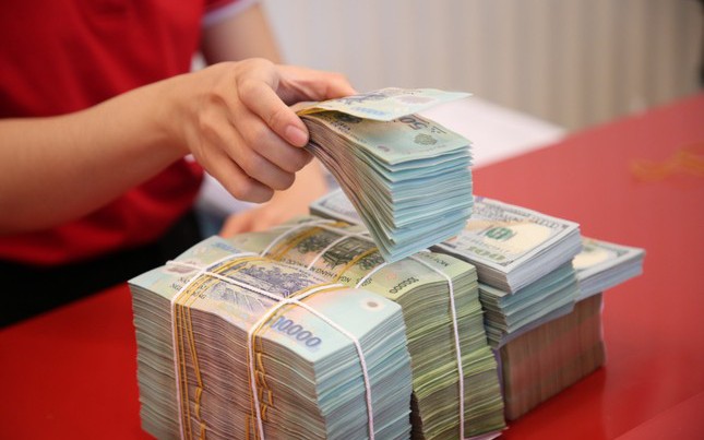 Lãi suất cao nhất kỳ hạn 6 tháng: Gửi 300 triệu đồng tại Vietcombank, Agribank, BIDV có bao nhiêu tiền lãi?