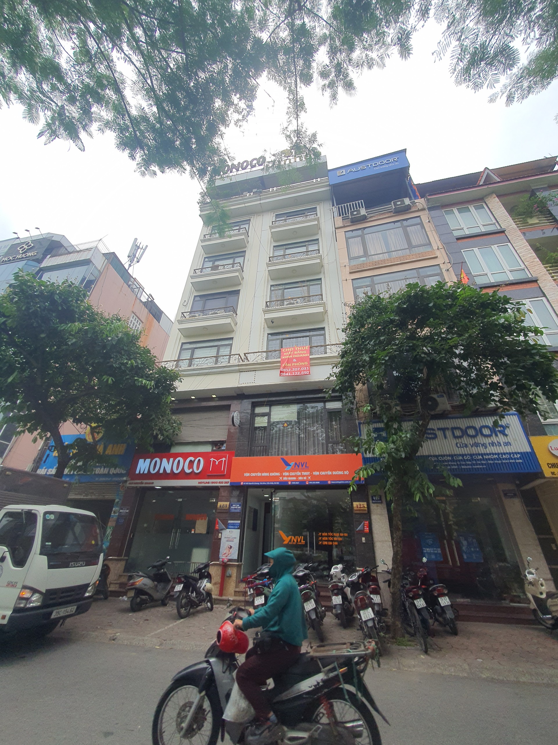 Nhan nhản cơ sở nằm trên trục đường Nguyễn Khang ở Hà Nội vi phạm PCCC - Ảnh 2.