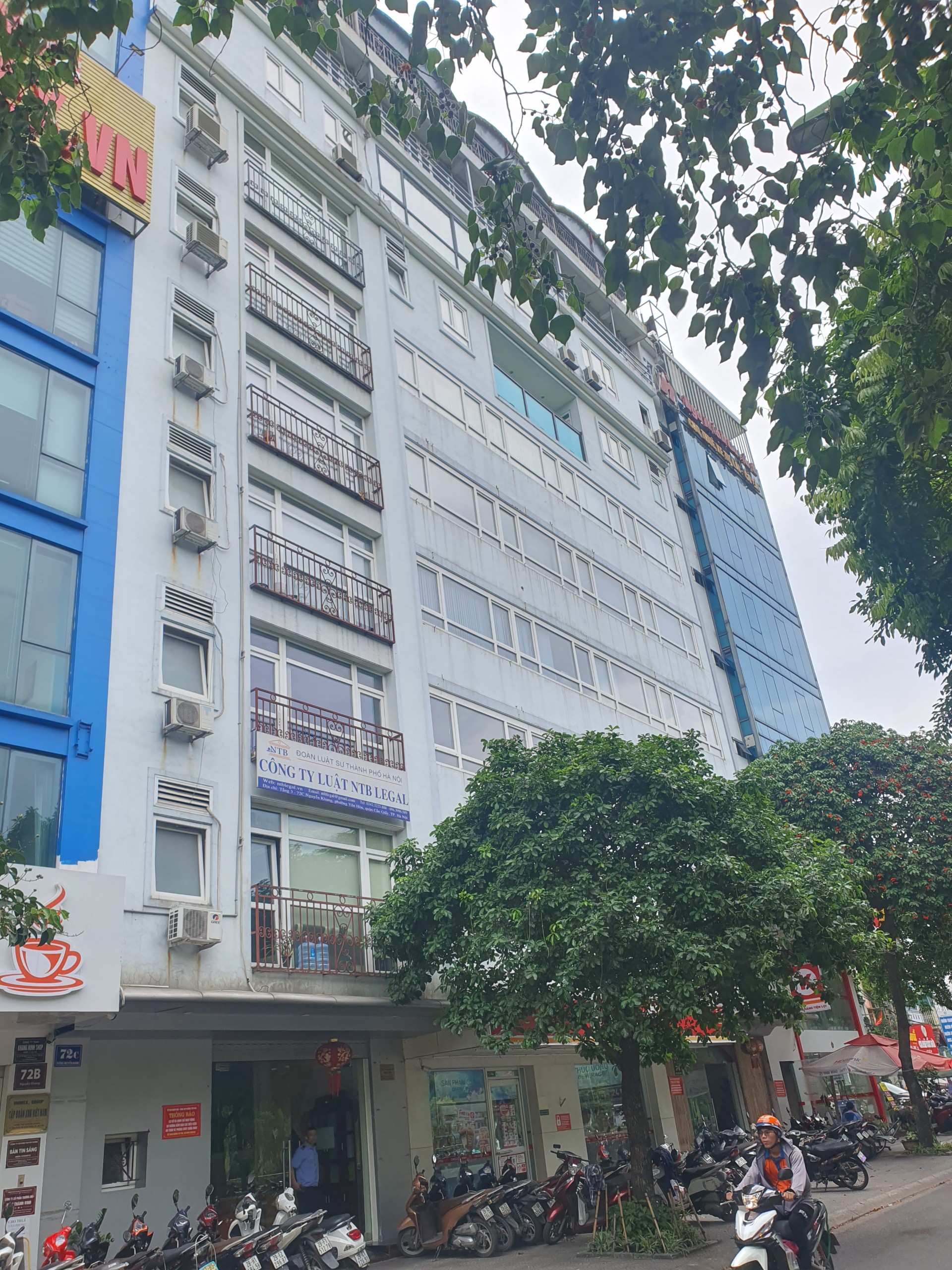 Nhan nhản cơ sở nằm trên trục đường Nguyễn Khang ở Hà Nội vi phạm PCCC - Ảnh 7.